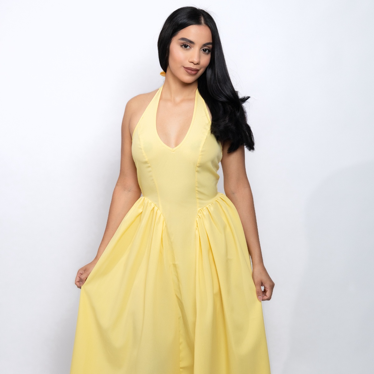 Vestido largo con espalda descubierta y escote en V