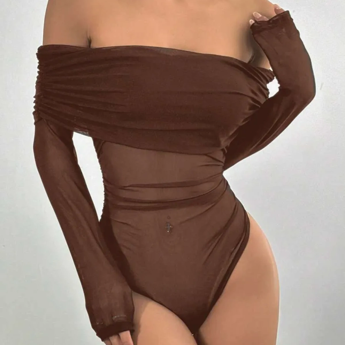 Body Café con hombros descubiertos de malla transparente